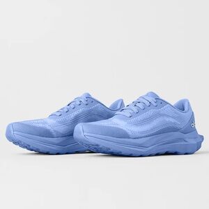 Alo Runner in Crystal Clear Blue *NWT*